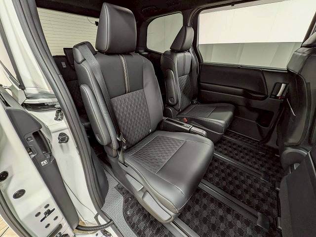 トヨタ&nbsp;ノアハイブリッドの画像6