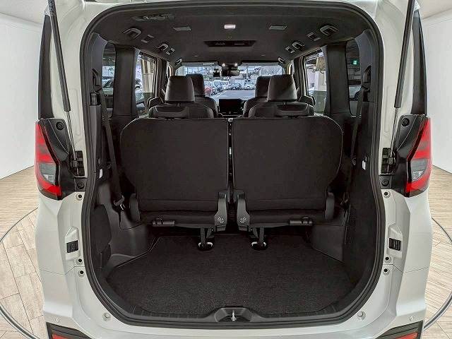 トヨタ&nbsp;ノアハイブリッドの画像13