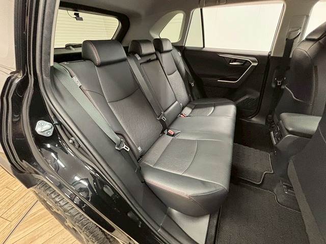 RAV4Adventure “OFFROAD package” 内装他
