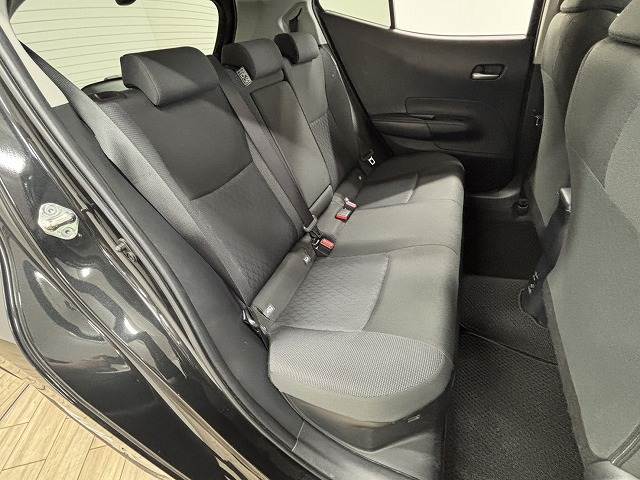 アクアG レーダークルコン/レーンキープアシスト/純正ナビ/バックカメラ/Apple CarPlay/Bluetooth/AC電源/ETC/LEDヘッドライト/オートハイビーム/EVモード/ステアリングスイッチ 内装他
