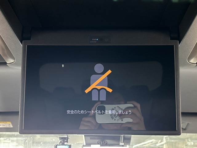 トヨタ アルファードハイブリッドの画像8