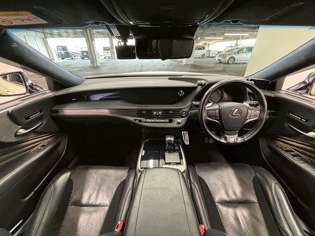 レクサスLSLS500h “F SPORT” 内装他