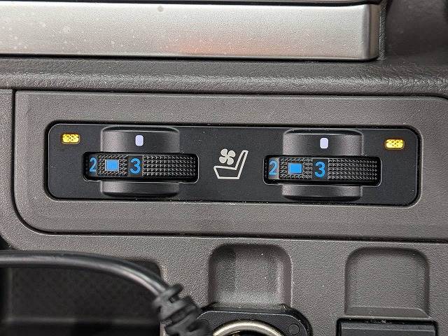 トヨタ ランドクルーザープラドの画像7
