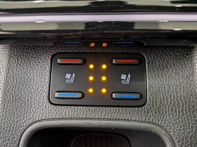 カローラクロスHYBRID Z 内装他