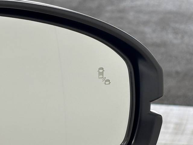 ホンダ ヴェゼルハイブリッドの画像6
