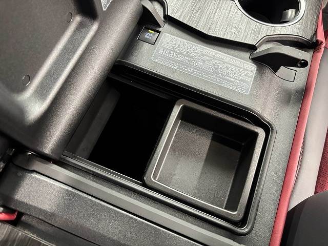 トヨタ ランドクルーザー300系の画像7
