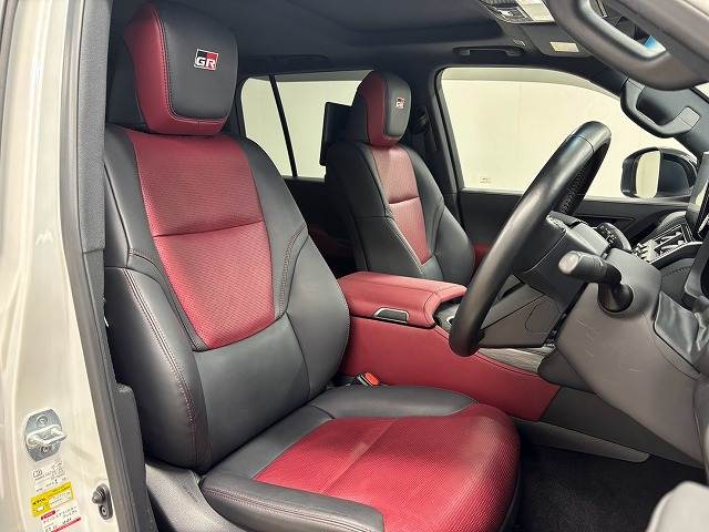 トヨタ ランドクルーザー300系の画像10