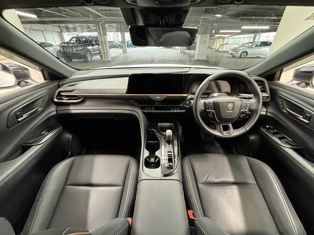 トヨタクラウンスポーツ□SPORT Z (HEV) 内装他