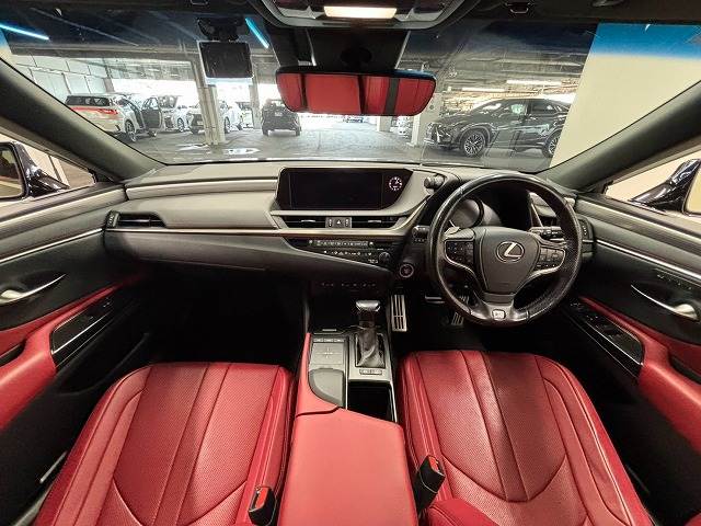 レクサスESES300h “F SPORT” 内装他