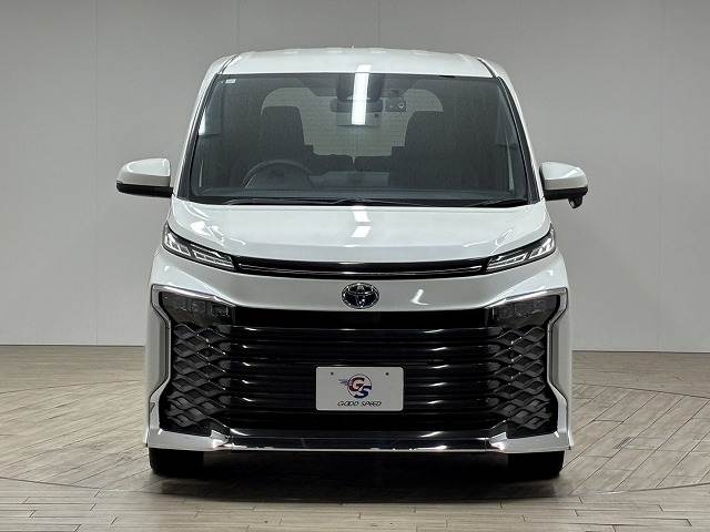 トヨタ ヴォクシーハイブリッドの画像15