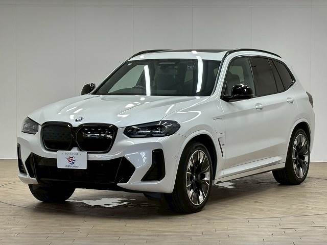 BMW iX3の画像15