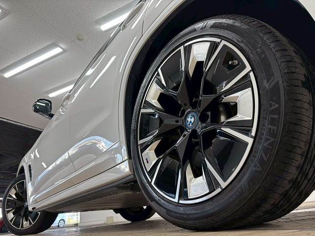 BMW iX3の画像19