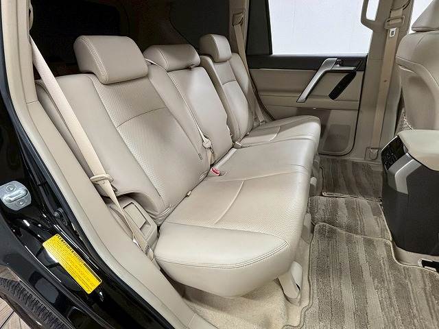 ランドクルーザープラド◆TX“Lパッケージ”5人乗り 内装他