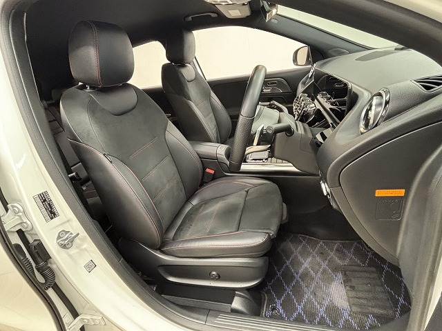 GLA-CLASS◆GLA 200d 4MATIC AMGライン 内装他