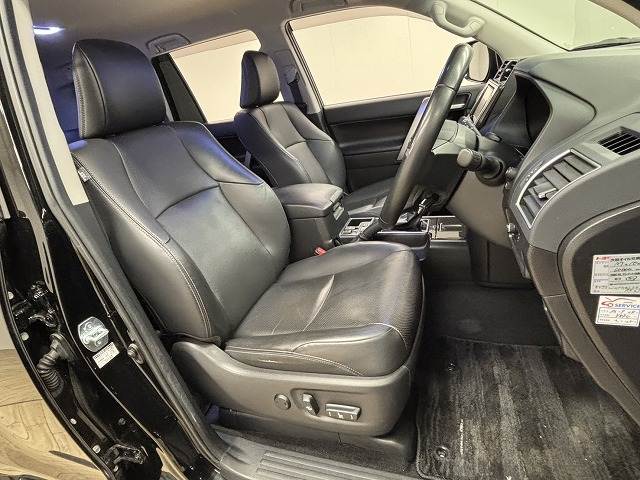 ランドクルーザープラド◆TX“Lパッケージ・Black Edition”5人乗り 内装他