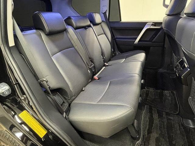 ランドクルーザープラド◆TX“Lパッケージ・Black Edition”5人乗り 内装他