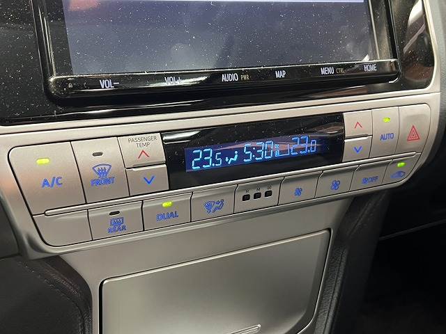 トヨタ ランドクルーザープラドの画像12