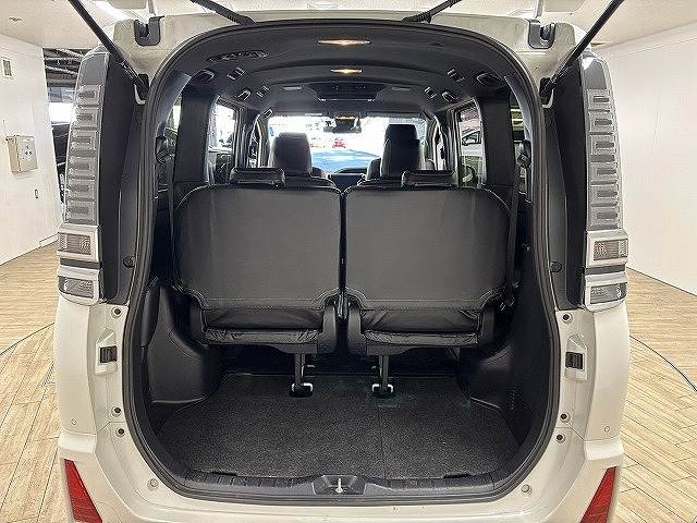 トヨタ&nbsp;ヴォクシーの画像13