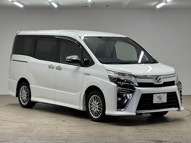 トヨタ&nbsp;ヴォクシーの画像14