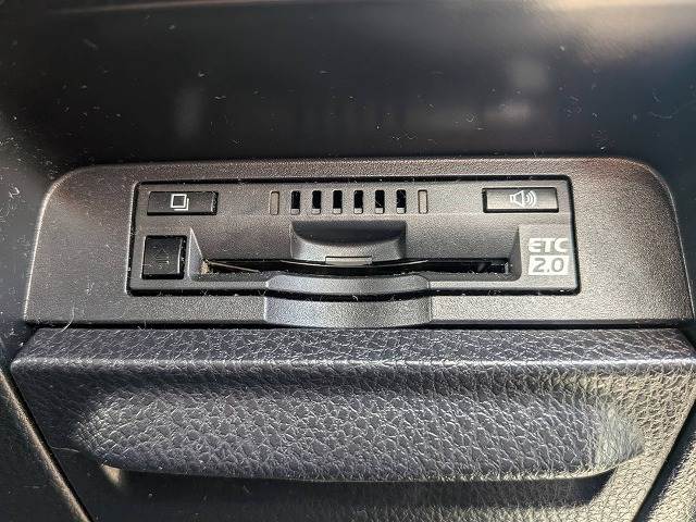 トヨタ ノアハイブリッドの画像10