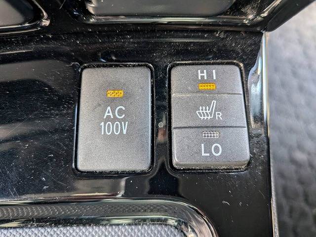 トヨタ ノアハイブリッドの画像11