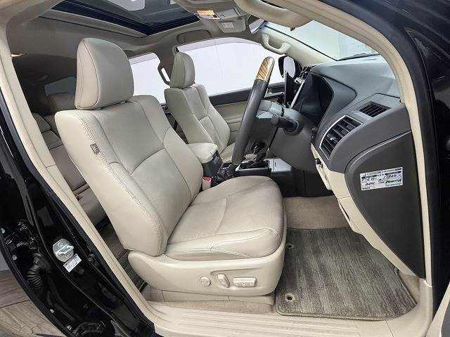 ランドクルーザープラド◆TX“Lパッケージ”7人乗り 内装他