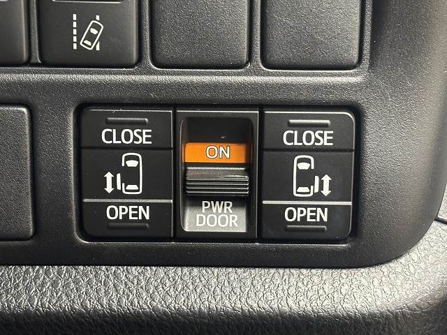 トヨタ&nbsp;ヴォクシーの画像10