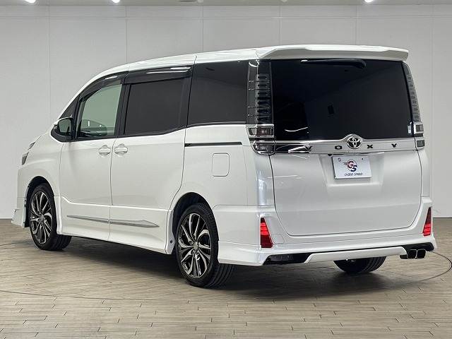トヨタ&nbsp;ヴォクシーの画像17