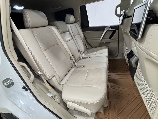 トヨタ&nbsp;ランドクルーザープラドの画像6
