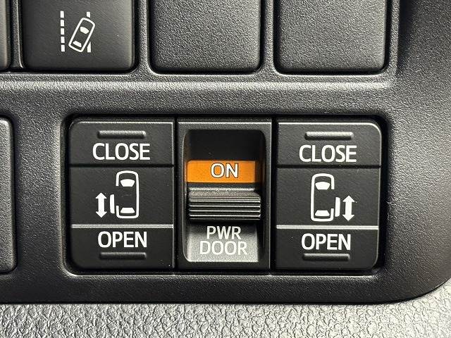 トヨタ&nbsp;ヴォクシーの画像10