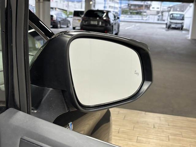 トヨタ アルファードの画像11