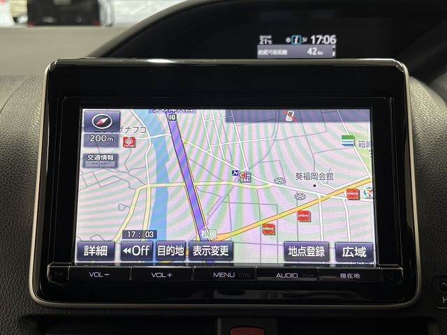 トヨタ&nbsp;ヴォクシーハイブリッドの画像3