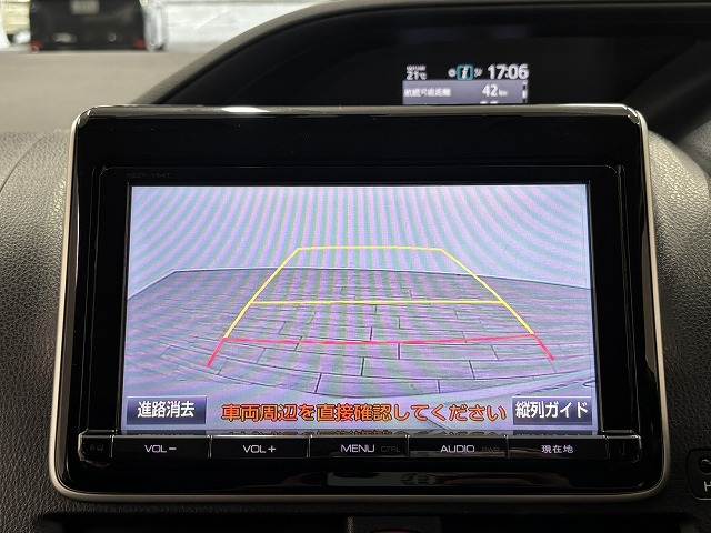 トヨタ&nbsp;ヴォクシーハイブリッドの画像4