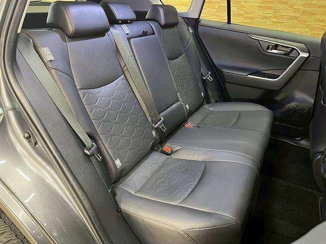 RAV4Adventure “OFFROAD package” 内装他