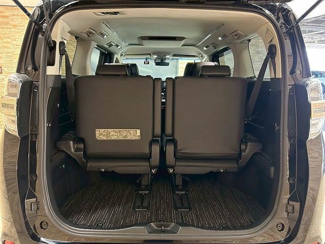 トヨタ ヴェルファイアの画像13