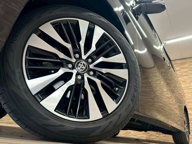 トヨタ ヴェルファイアの画像19