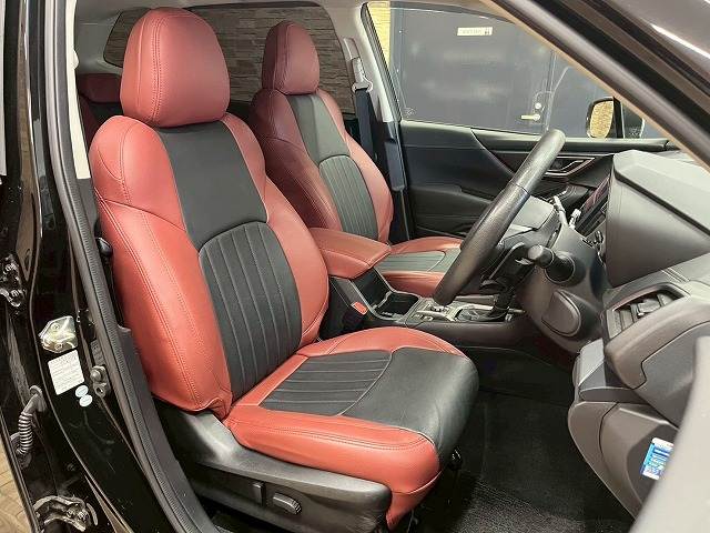 フォレスターハイブリッド Advance 内装他