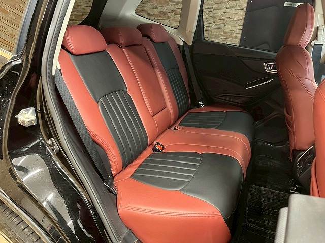 フォレスターハイブリッド Advance 内装他