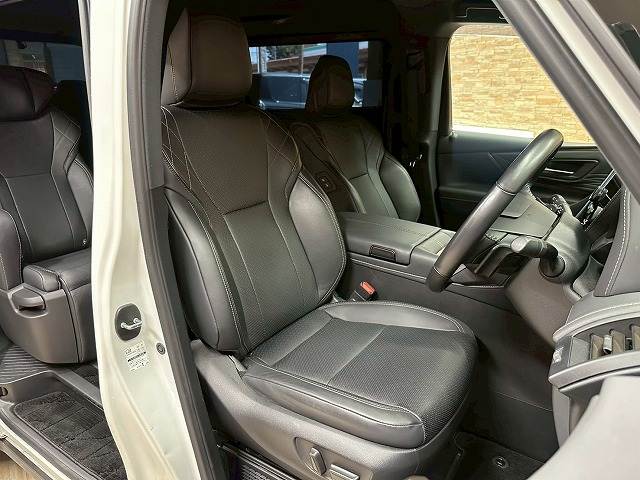 トヨタ ヴェルファイアハイブリッドの画像5