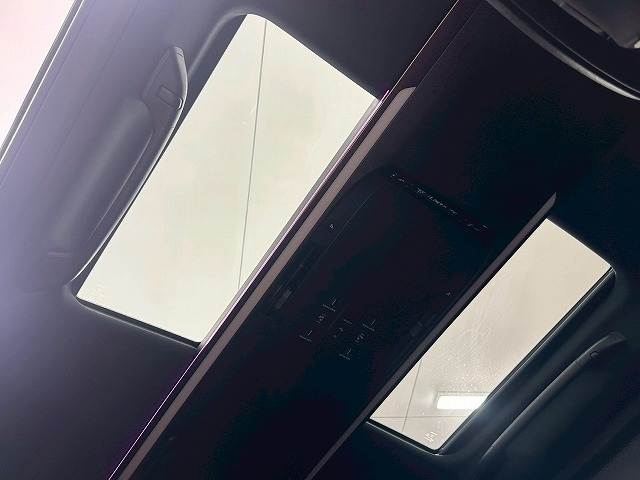 トヨタ ヴェルファイアハイブリッドの画像8