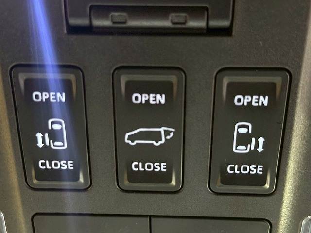 トヨタ ヴェルファイアハイブリッドの画像11