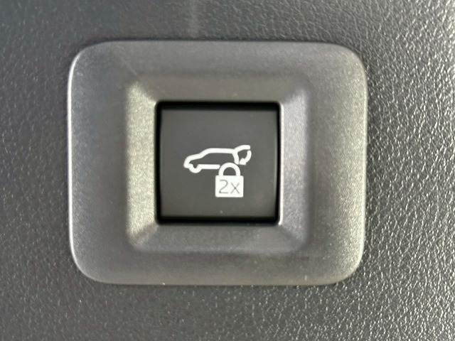 トヨタ ヴェルファイアハイブリッドの画像12