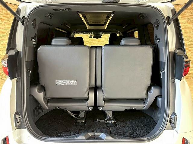 トヨタ ヴェルファイアハイブリッドの画像13