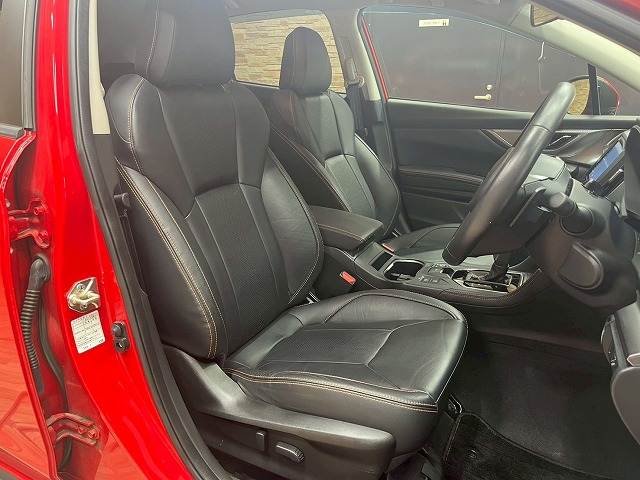 XVハイブリッド 2.0e-L EyeSight ブラックレザー 内装他