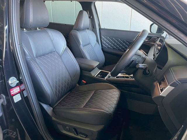 アウトランダーPHEVP 内装他