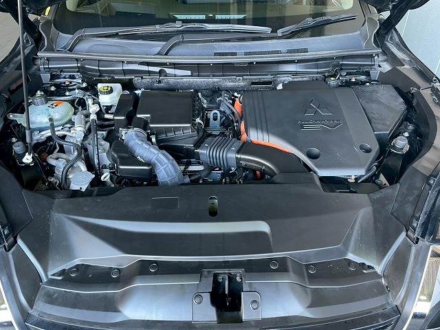 三菱 アウトランダーPHEVの画像18