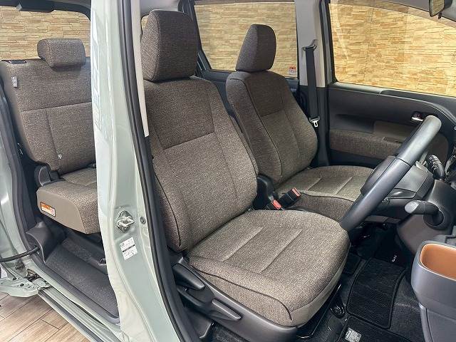 シエンタハイブリッドZ 内装他