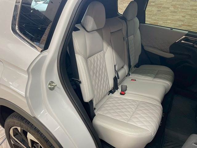 三菱 アウトランダーPHEVの画像6