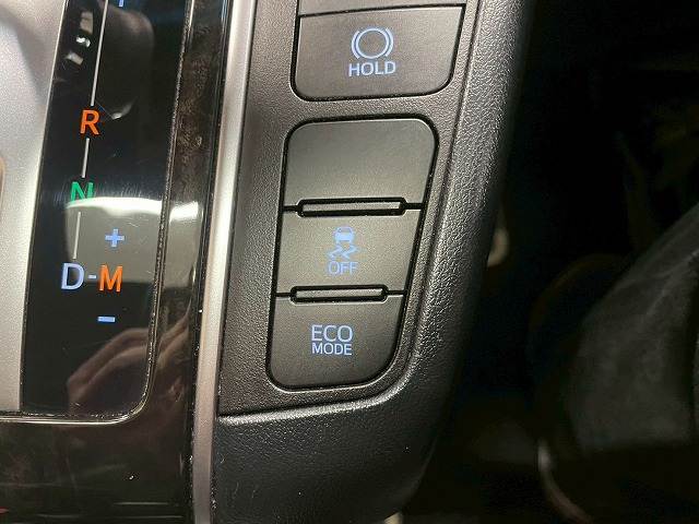 トヨタ ヴェルファイアの画像10