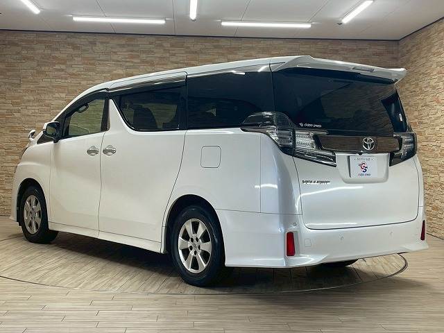 トヨタ ヴェルファイアの画像16